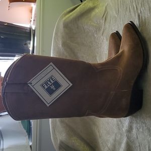 Frye NWOB camel suede cowboy boots 7.5